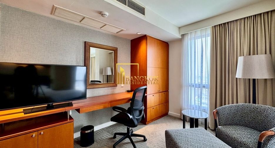 For rent 3 bedrooms serviced apartment in Yan Nawa, Bangkok