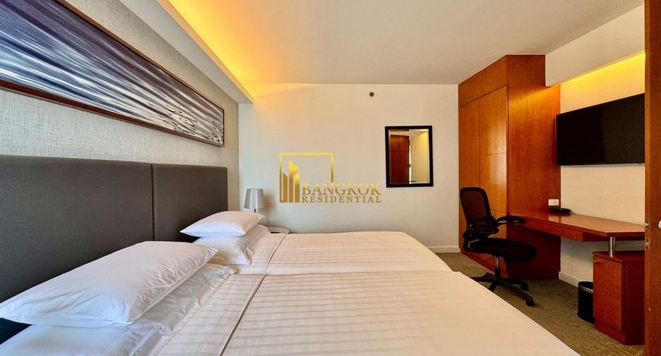 For rent 3 bedrooms serviced apartment in Yan Nawa, Bangkok
