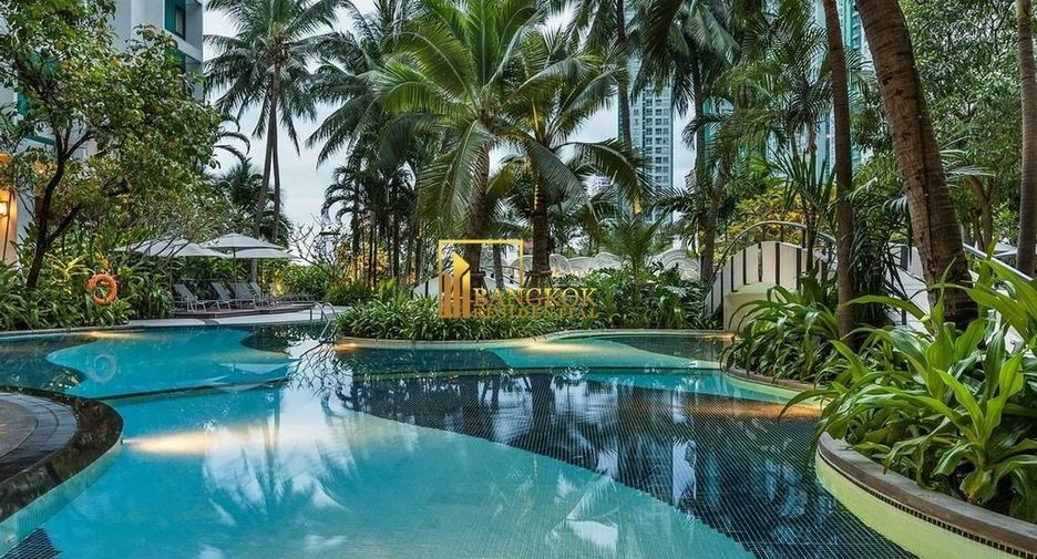 For rent 3 bedrooms serviced apartment in Yan Nawa, Bangkok