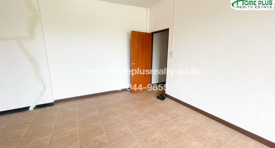 Casa adosada en venta de 4 habitaciones en Bang Kruai, Nonthaburi
