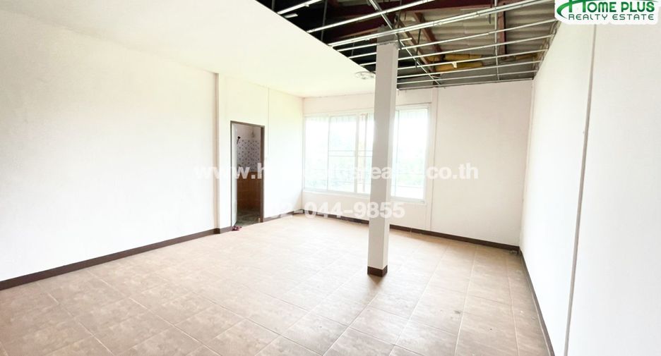 Casa adosada en venta de 4 habitaciones en Bang Kruai, Nonthaburi