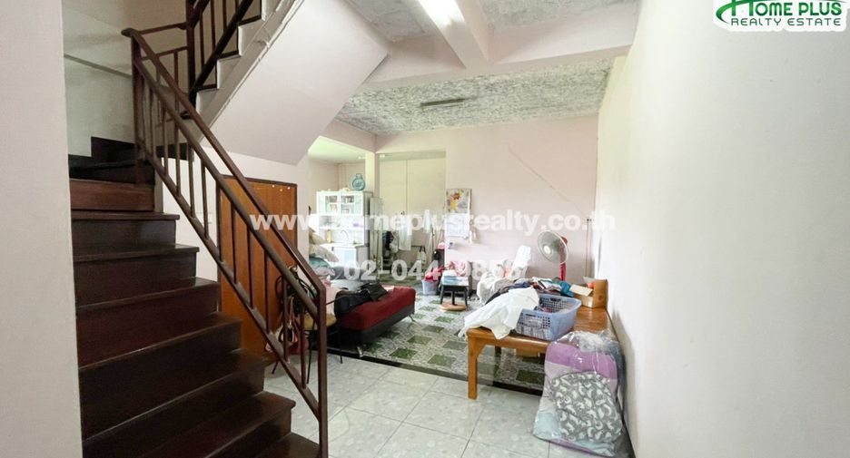 Casa adosada en venta de 4 habitaciones en Bang Kruai, Nonthaburi