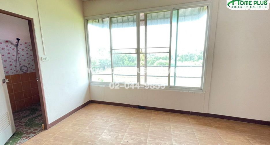 Casa adosada en venta de 4 habitaciones en Bang Kruai, Nonthaburi