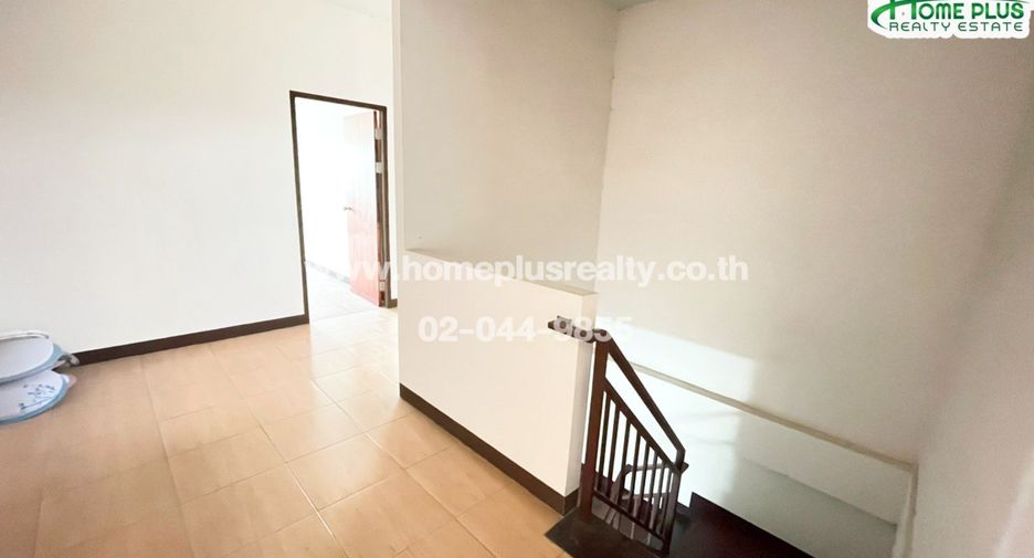 Casa adosada en venta de 4 habitaciones en Bang Kruai, Nonthaburi