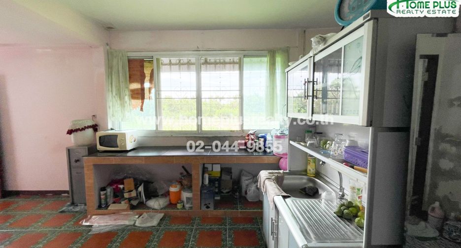 Casa adosada en venta de 4 habitaciones en Bang Kruai, Nonthaburi
