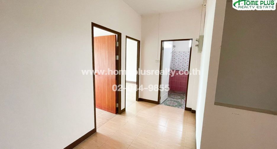 Casa adosada en venta de 4 habitaciones en Bang Kruai, Nonthaburi
