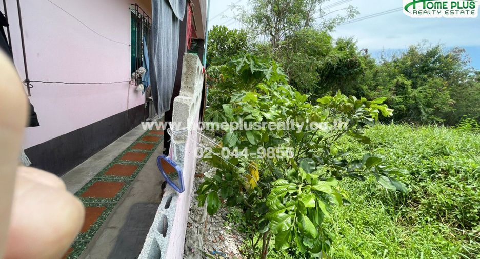 Casa adosada en venta de 4 habitaciones en Bang Kruai, Nonthaburi