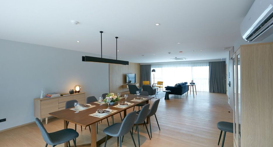 For rent 3 bedrooms apartment in Watthana, Bangkok
