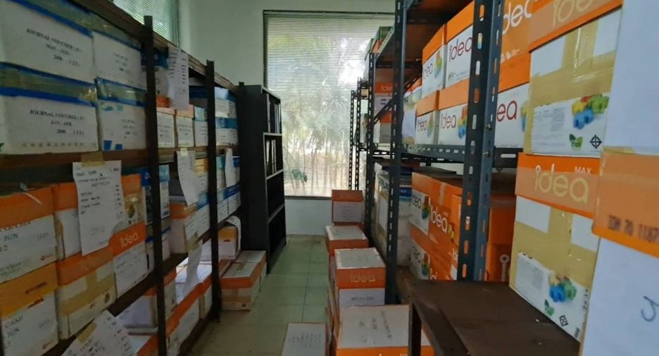 For sale warehouse in Khlong Toei, Bangkok