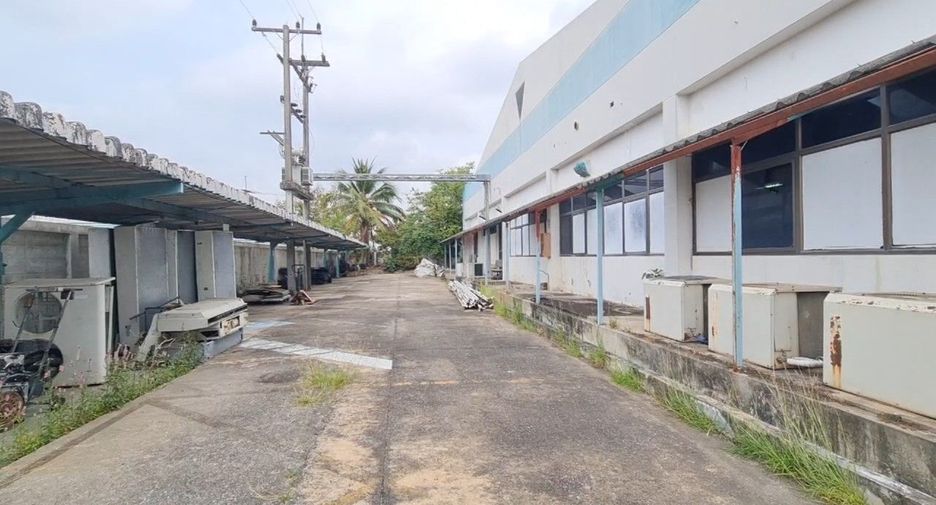 For sale warehouse in Khlong Toei, Bangkok