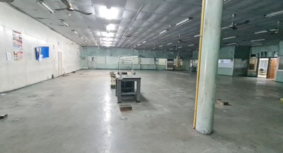 For sale warehouse in Khlong Toei, Bangkok