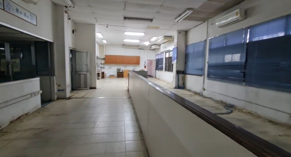 For sale warehouse in Khlong Toei, Bangkok