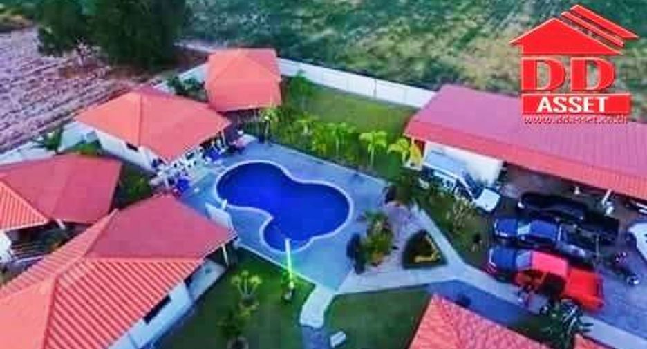 For sale 9 bed hotel in Mueang Rayong, Rayong