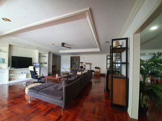 出租 4 卧室 公寓式住宅 在 Khlong Toei, 曼谷