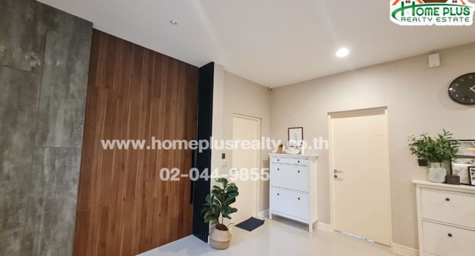 For sale 5 bedrooms house in Bang Kapi, Bangkok