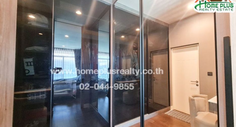For sale 5 bedrooms house in Bang Kapi, Bangkok