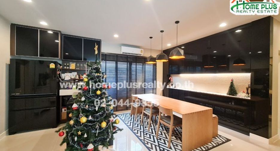 For sale 5 bedrooms house in Bang Kapi, Bangkok
