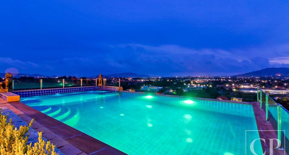 For rent 3 bedrooms apartment in Mueang Phuket, Phuket