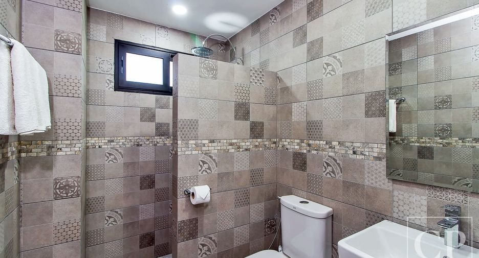 For rent 3 bedrooms apartment in Mueang Phuket, Phuket