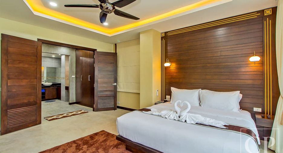 For rent 3 bedrooms apartment in Mueang Phuket, Phuket