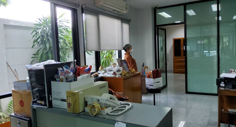 For sale office in Huai Khwang, Bangkok