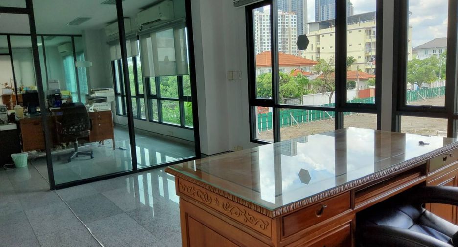 For sale office in Huai Khwang, Bangkok