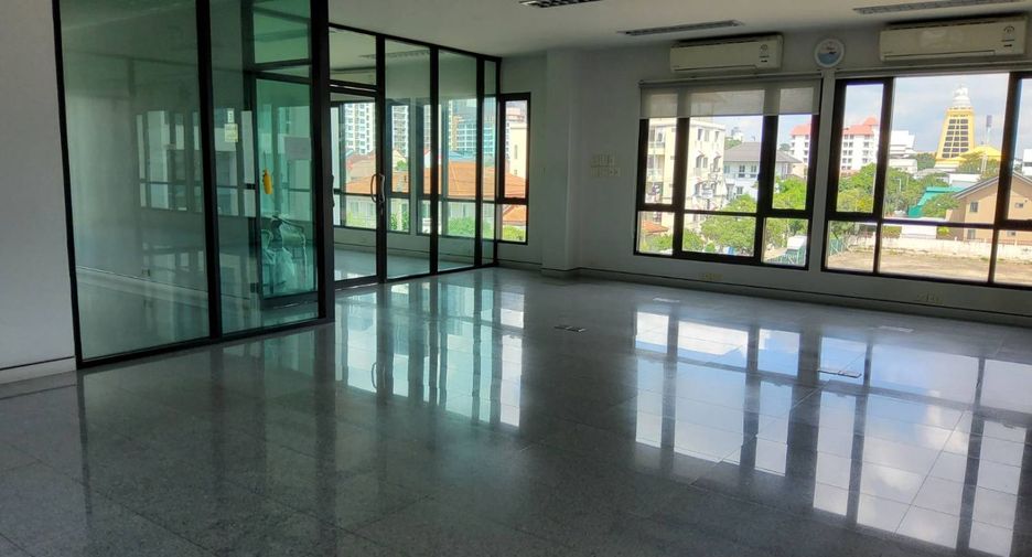 For sale office in Huai Khwang, Bangkok