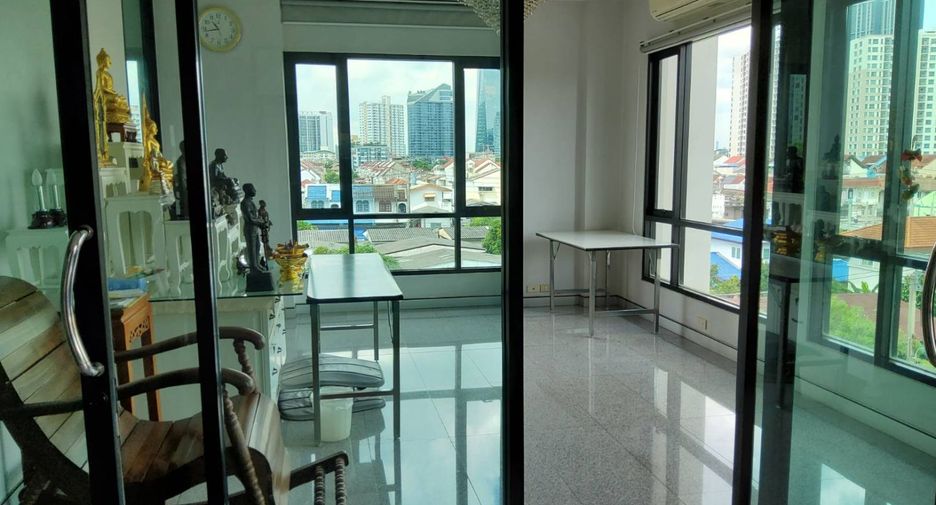 For sale office in Huai Khwang, Bangkok