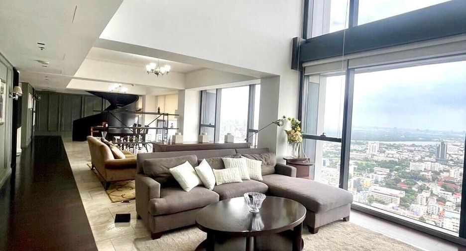 For rent 4 bedrooms condo in Sathon, Bangkok