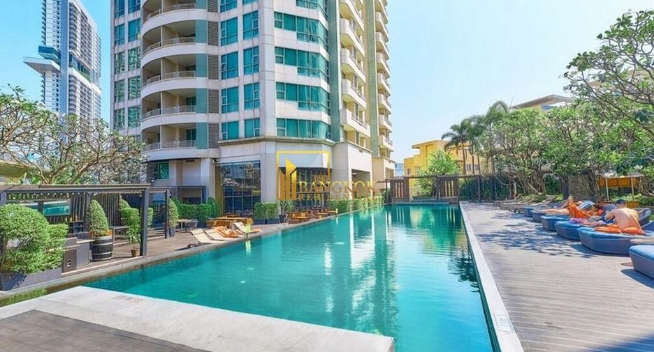 For rent 3 bedrooms condo in Sathon, Bangkok
