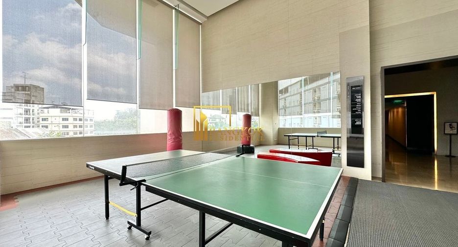For rent 3 bedrooms condo in Sathon, Bangkok