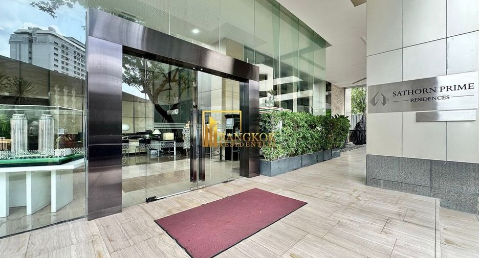 For rent 3 bedrooms condo in Sathon, Bangkok