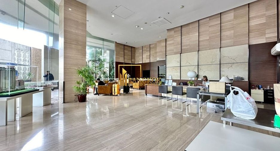 For rent 3 bedrooms condo in Sathon, Bangkok