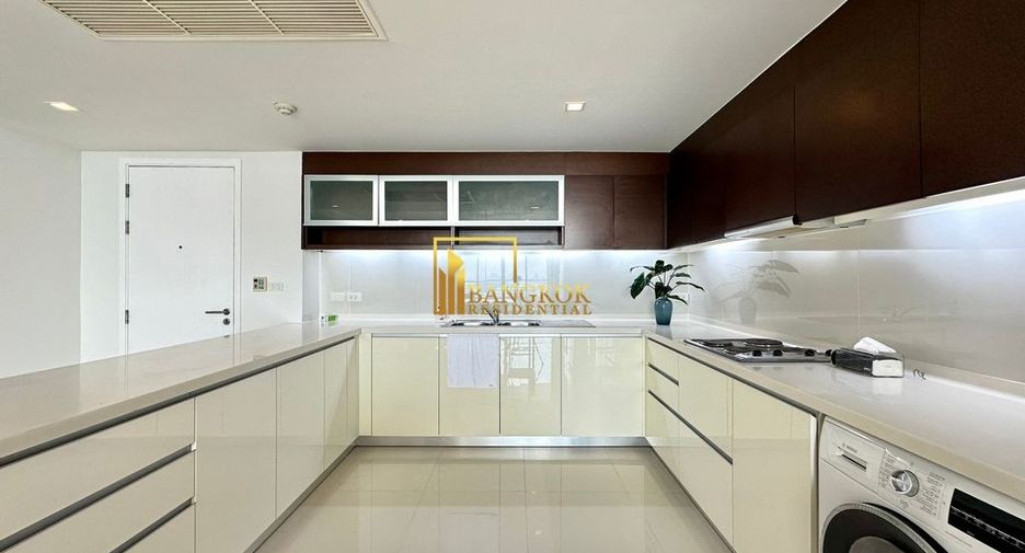 For rent 3 bedrooms condo in Sathon, Bangkok