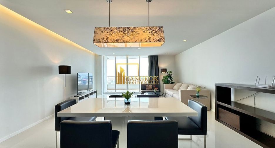 For rent 3 bedrooms condo in Sathon, Bangkok