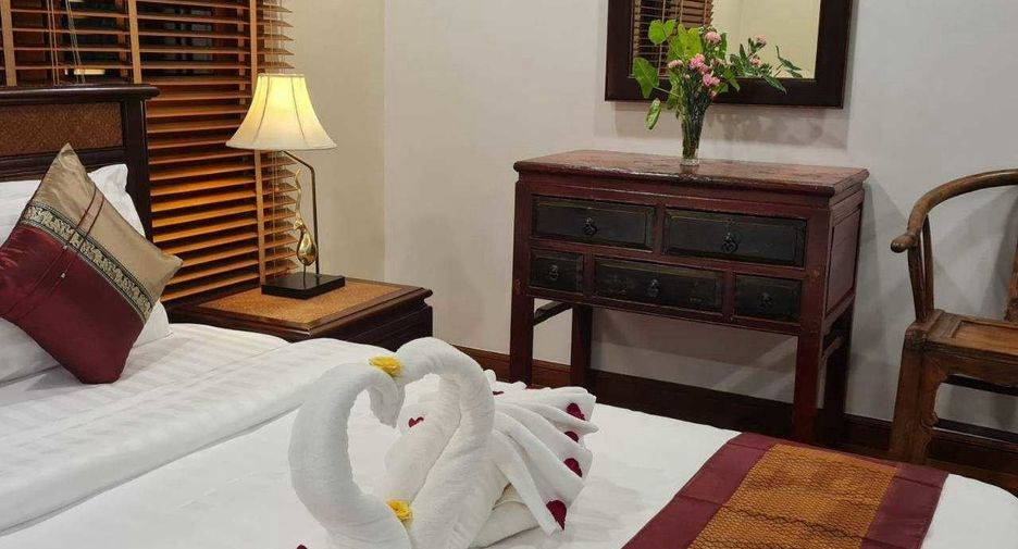 For rent 4 bedrooms villa in Mueang Phuket, Phuket