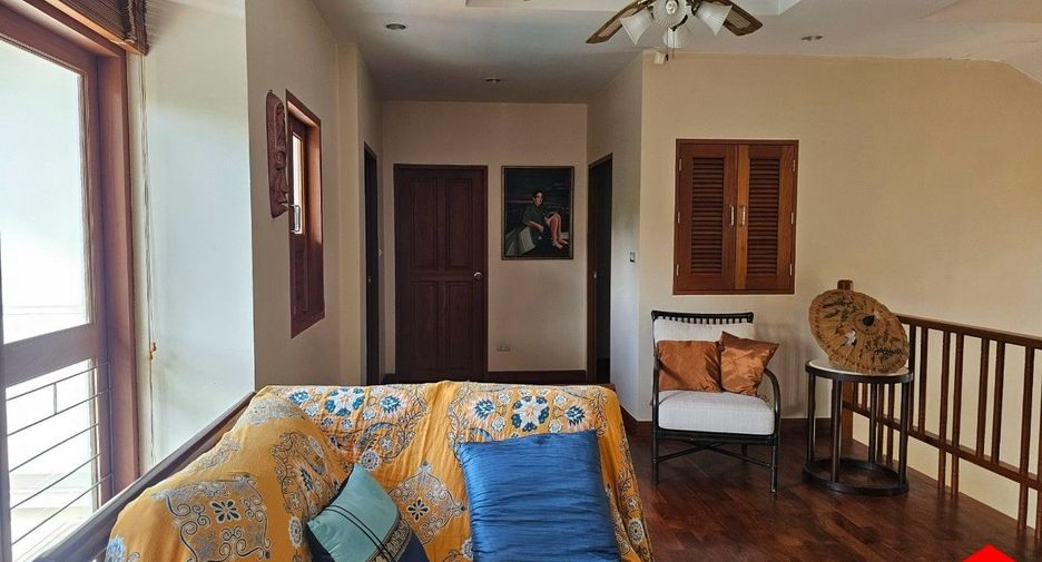 For rent 4 bedrooms villa in Mueang Phuket, Phuket