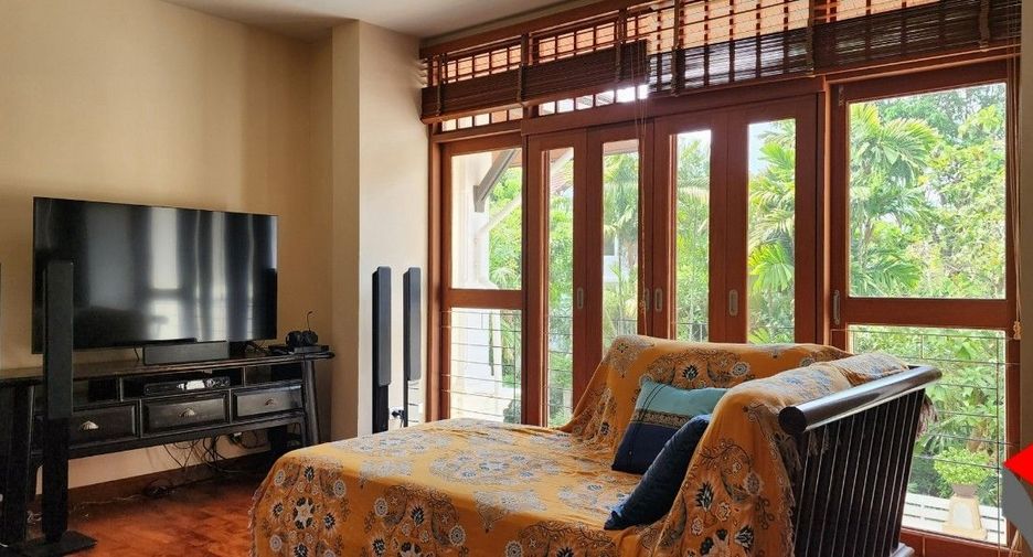 For rent 4 bedrooms villa in Mueang Phuket, Phuket