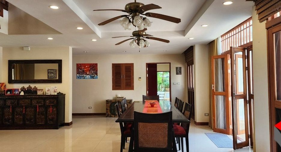 For rent 4 bedrooms villa in Mueang Phuket, Phuket