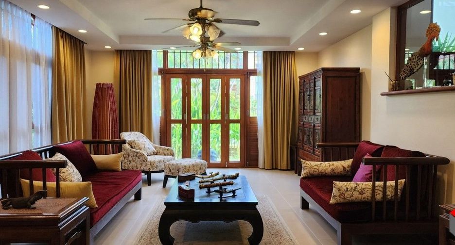 For rent 4 bedrooms villa in Mueang Phuket, Phuket