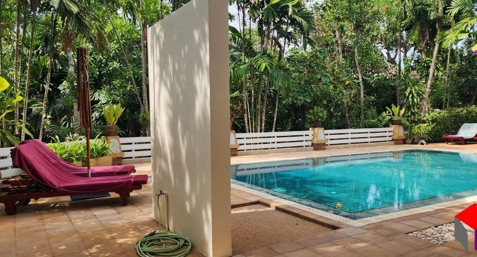 For rent 4 bedrooms villa in Mueang Phuket, Phuket