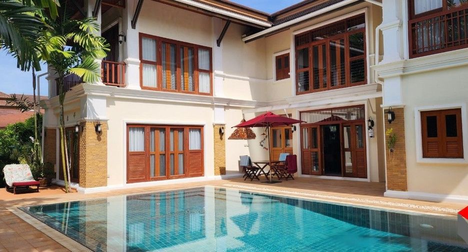 For rent 4 bedrooms villa in Mueang Phuket, Phuket