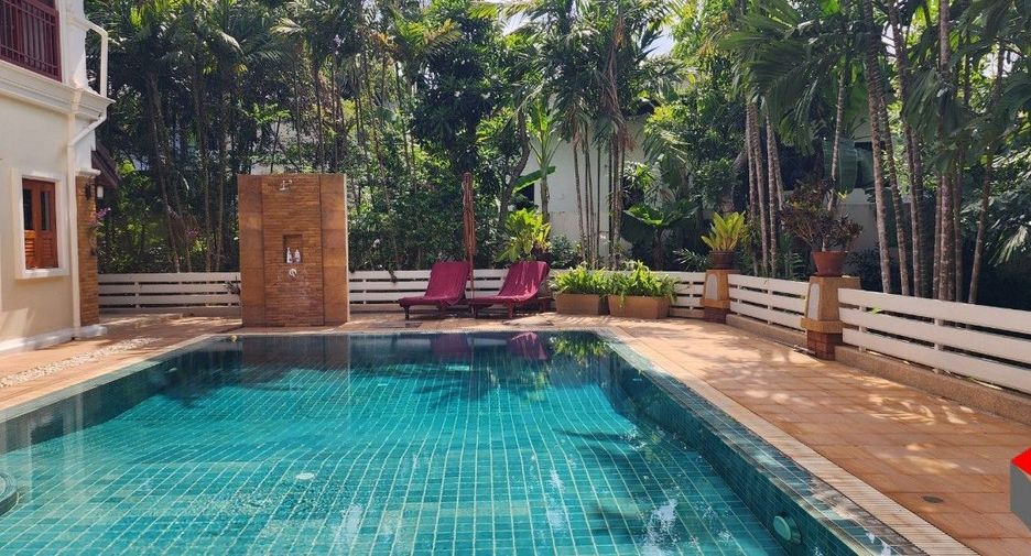 For rent 4 bedrooms villa in Mueang Phuket, Phuket