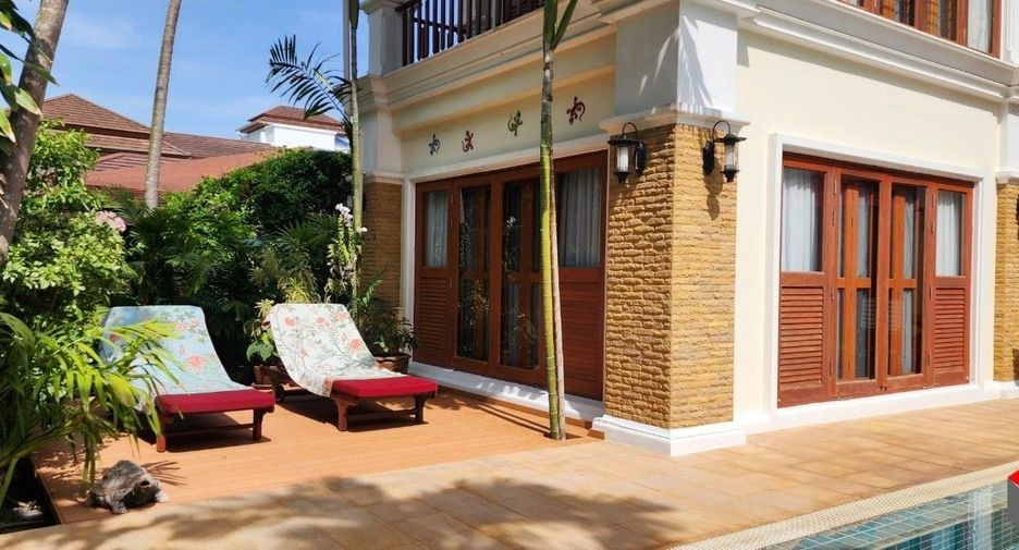 For rent 4 bedrooms villa in Mueang Phuket, Phuket