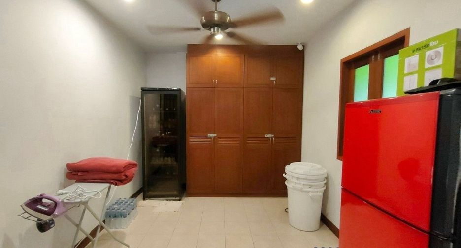 For rent 4 bedrooms villa in Mueang Phuket, Phuket