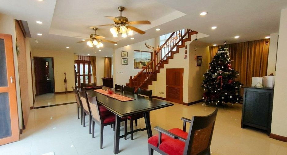 For rent 4 bedrooms villa in Mueang Phuket, Phuket