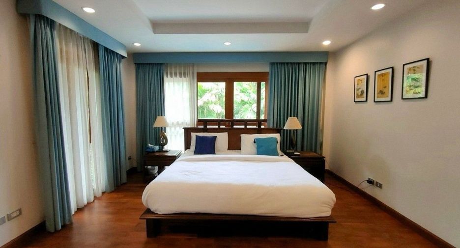 For rent 4 bedrooms villa in Mueang Phuket, Phuket