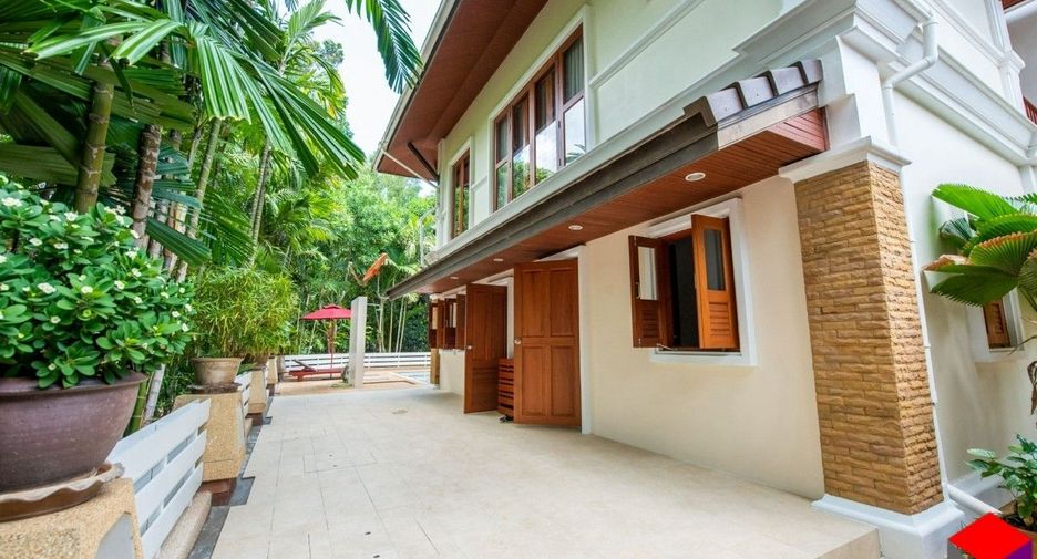 For rent 4 bedrooms villa in Mueang Phuket, Phuket