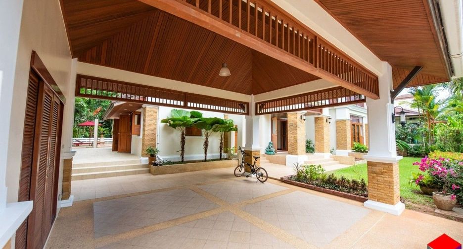 For rent 4 bedrooms villa in Mueang Phuket, Phuket