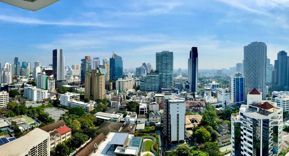 For rent そして for sale 3 ベッドルーム condo in Watthana, Bangkok